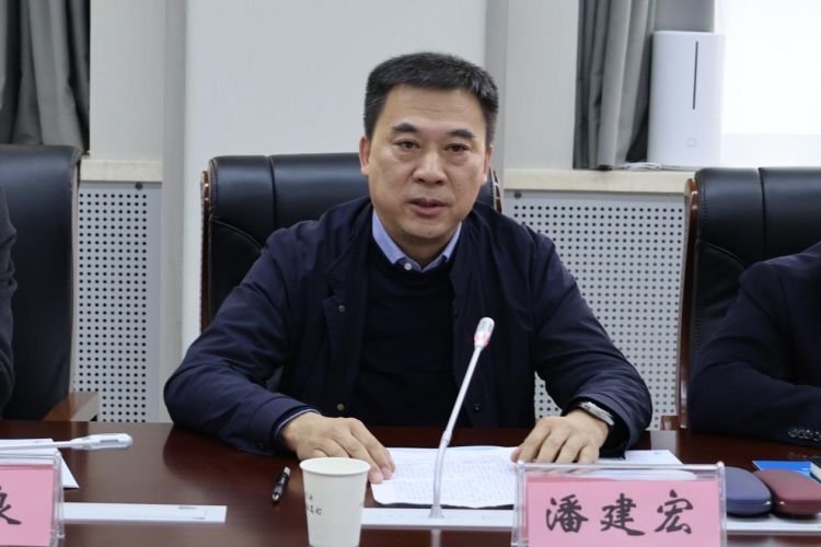 简篇-铁道运输专业委员会工作会议在永利官网顺利召开